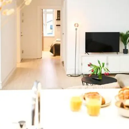 Royal Retreat Apartment *